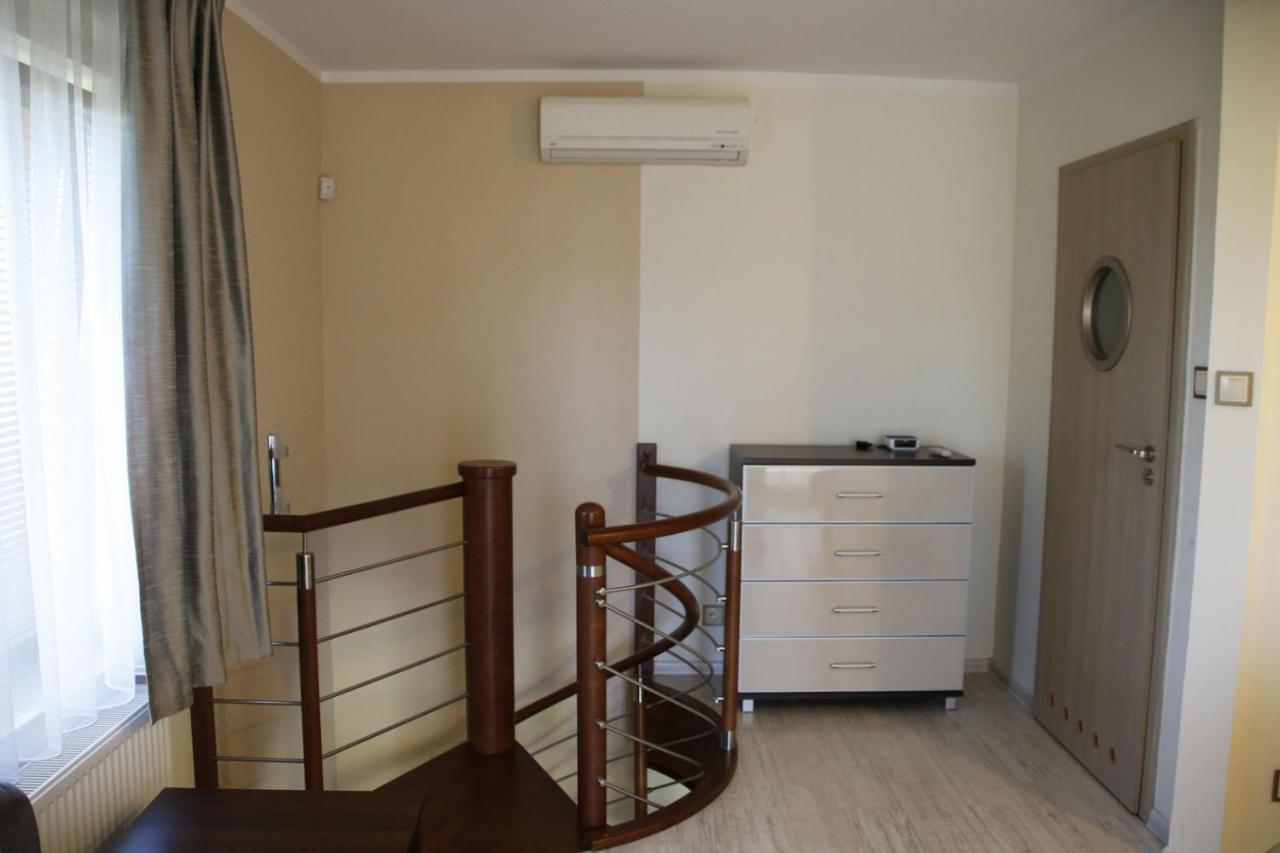 Willa Laura Rowy - Apartamenty Nad Morzem Exterior foto